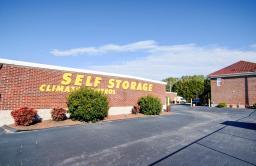 Storage King USA - Hope Mills, NC Thumbnail 2