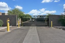 Storage King USA - Tucson - Fort Lowell Rd. Thumbnail 6