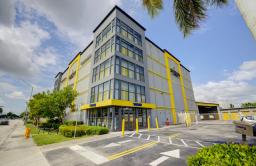 Storage King USA - Miami, FL - SW 137th Ave Thumbnail 2