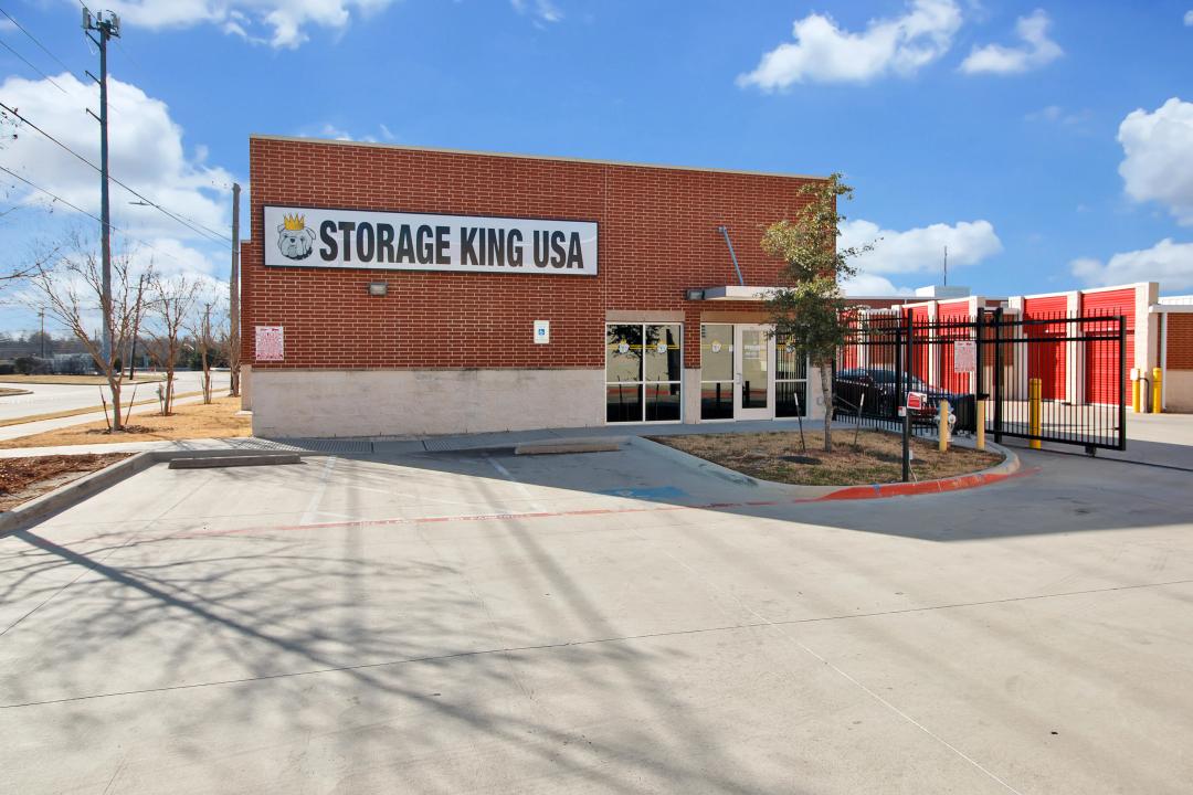 Storage King USA - Garland, TX (Hebron.) media 1
