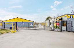 Storage King USA - Cedar Bayou Thumbnail 4