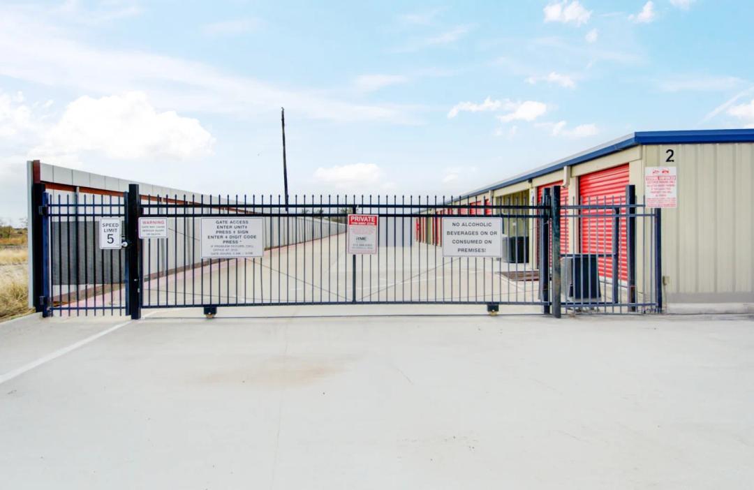 Storage King USA - Manor Hwy 290 media 3