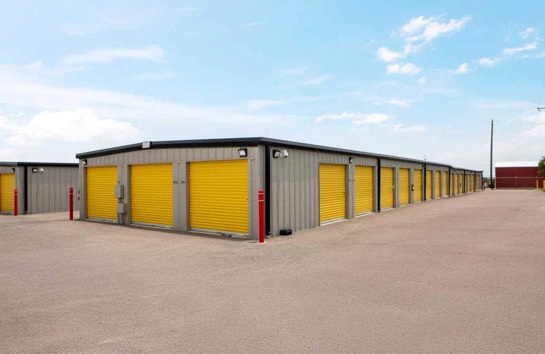 Storage King USA - Camino Real media 10