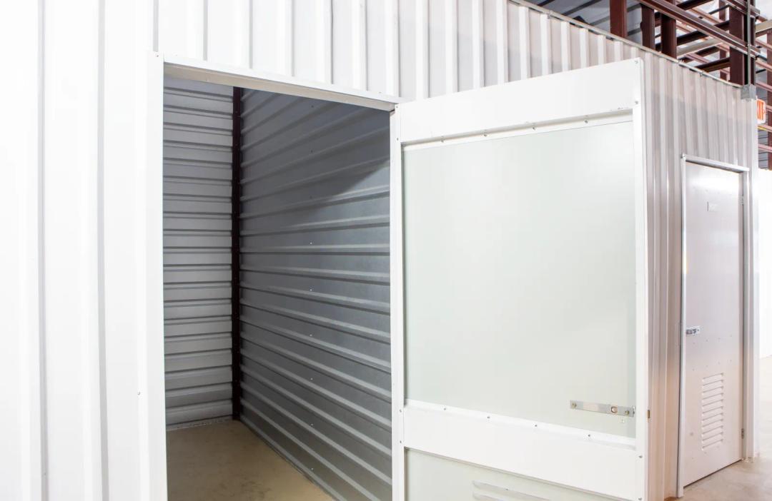 Storage King USA - Camino Real media 9