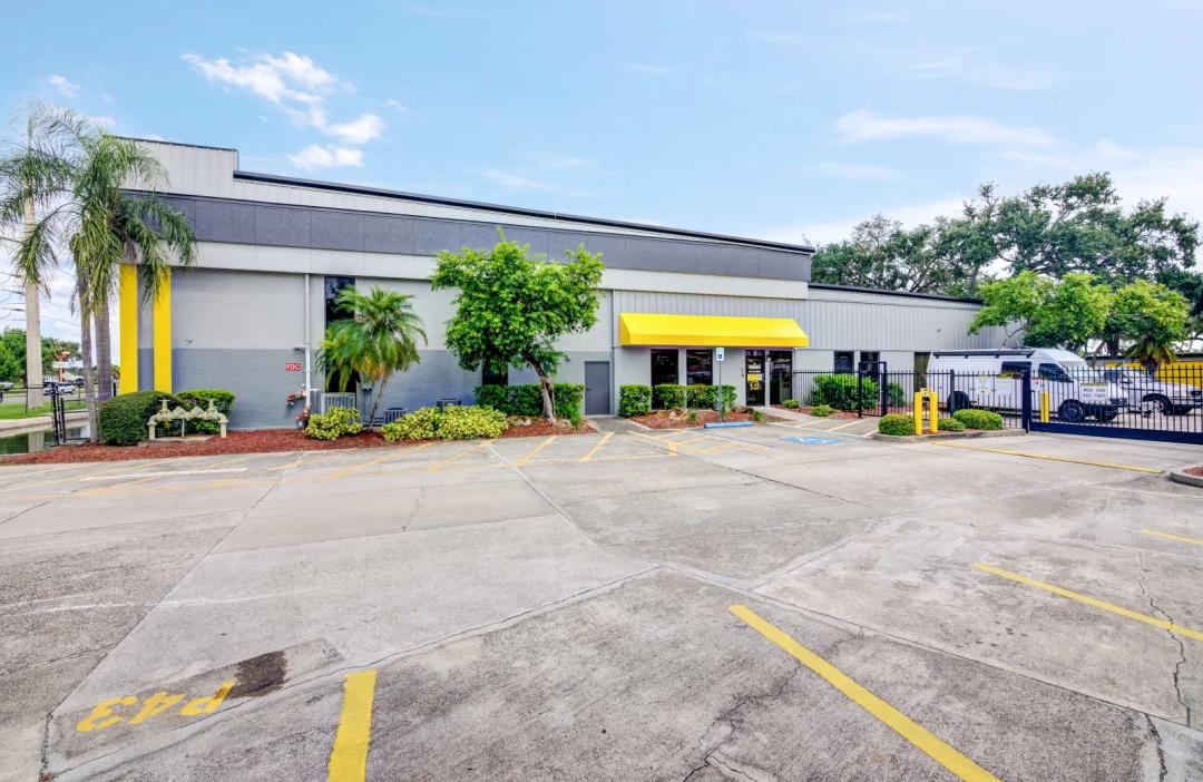 Storage King USA - Cattleman Road media 3