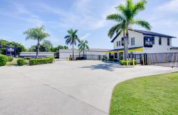 Storage King USA - 17625 Tamiami Trail Thumbnail 4