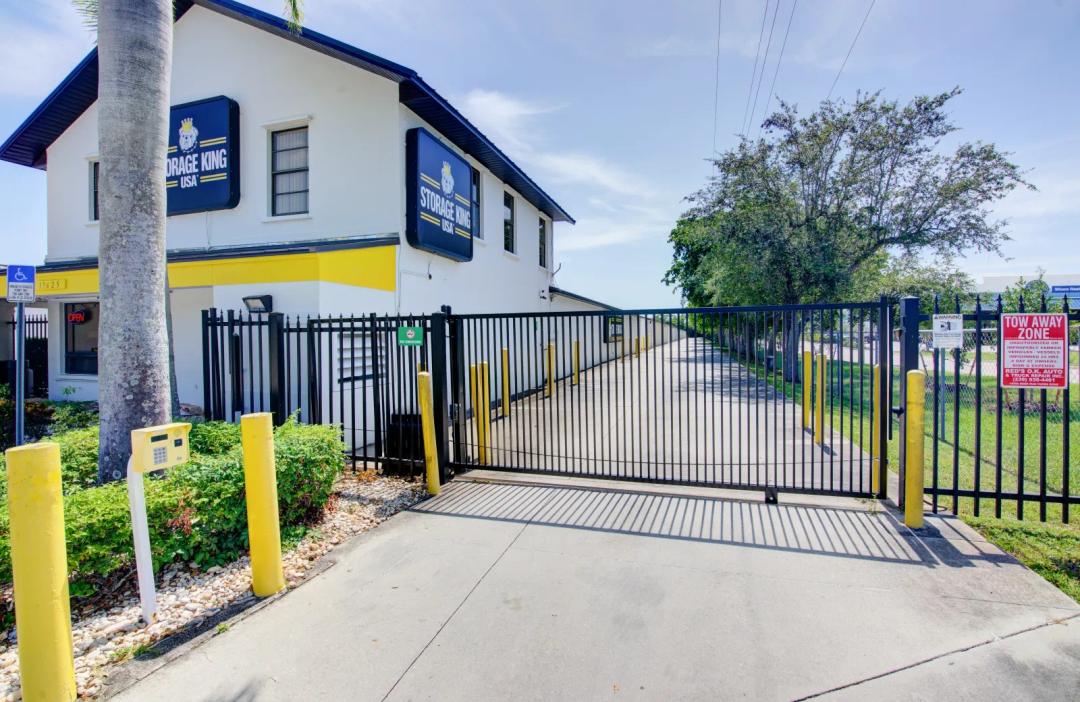 Storage King USA - 17625 Tamiami Trail media 3