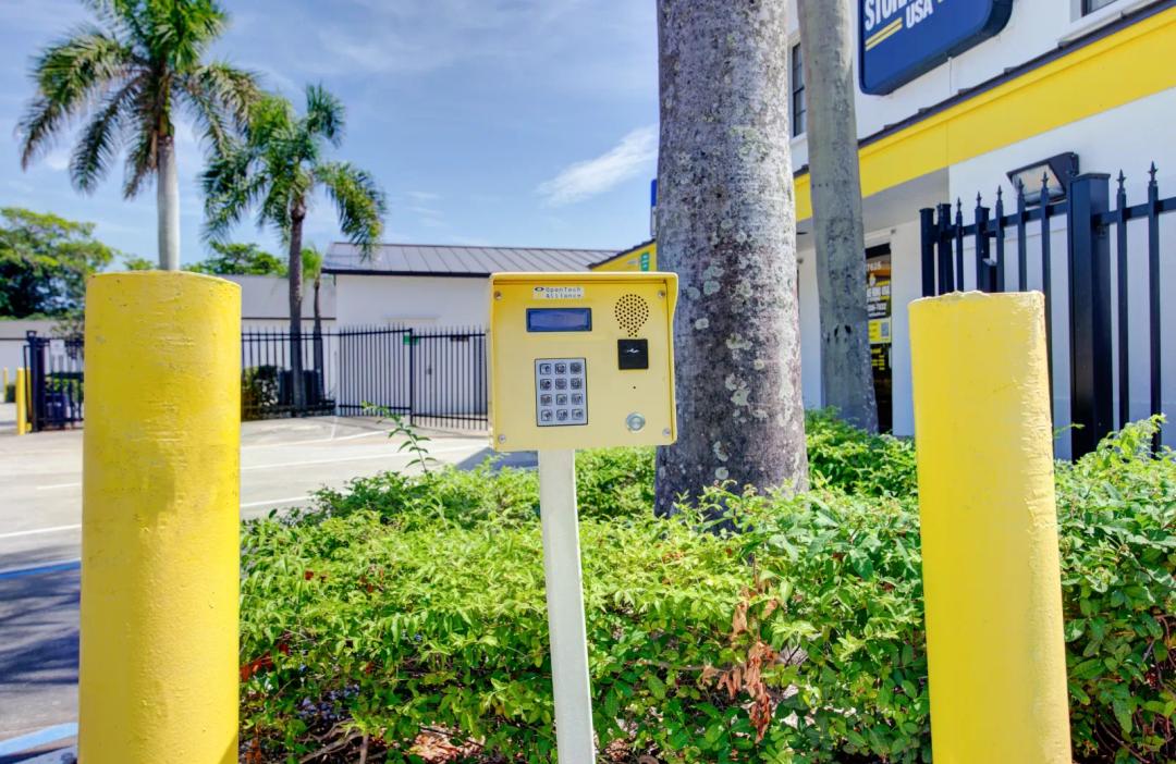 Storage King USA - 17625 Tamiami Trail media 13