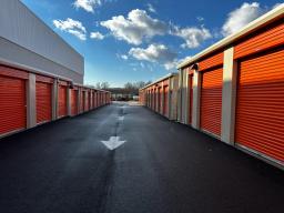 Storage King USA - Walnut Street Thumbnail 7