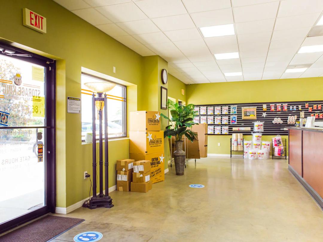 Storage King USA - Dundee media 17