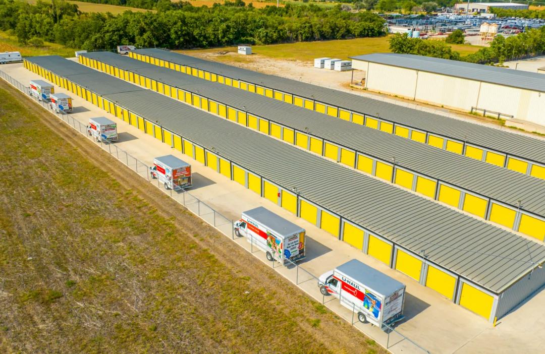 Storage King USA - Seguin, TX - 430 E. I-10 media 1