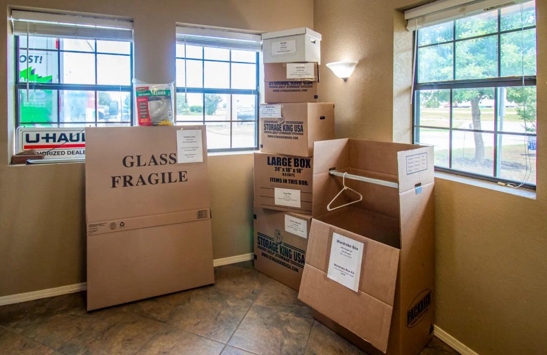 Storage King USA - Seguin, TX - 430 E. I-10 media 5