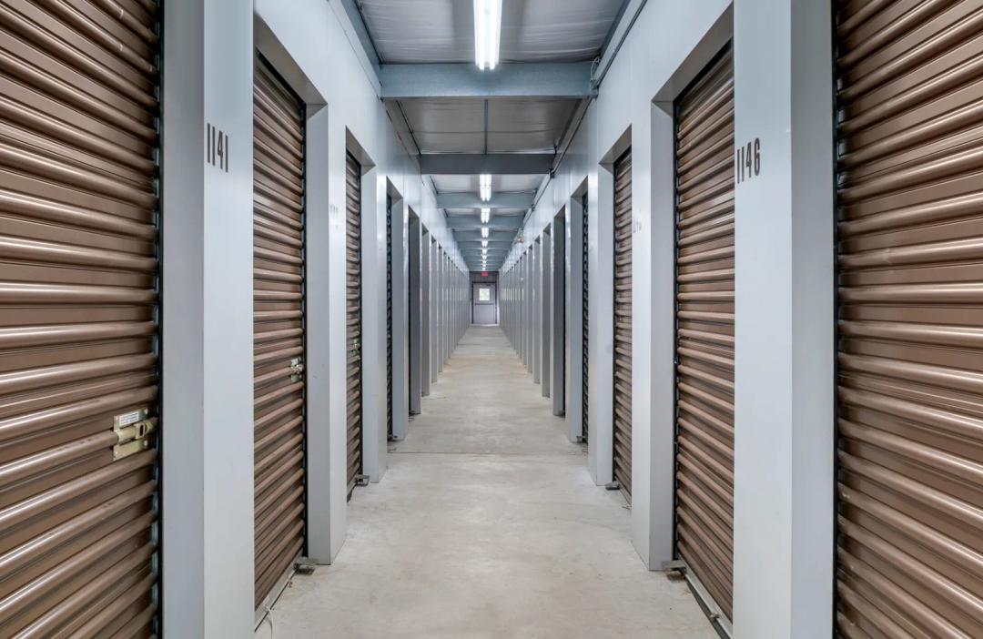 Storage King USA - 4275 Highland media 6