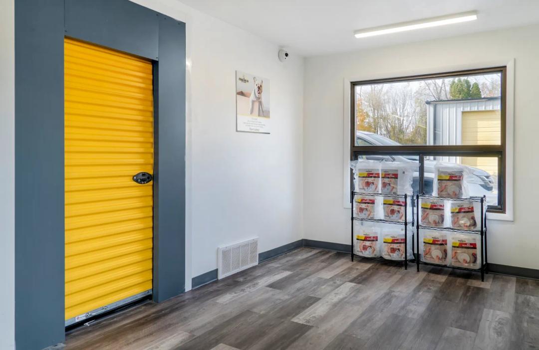 Storage King USA - 4275 Highland media 5