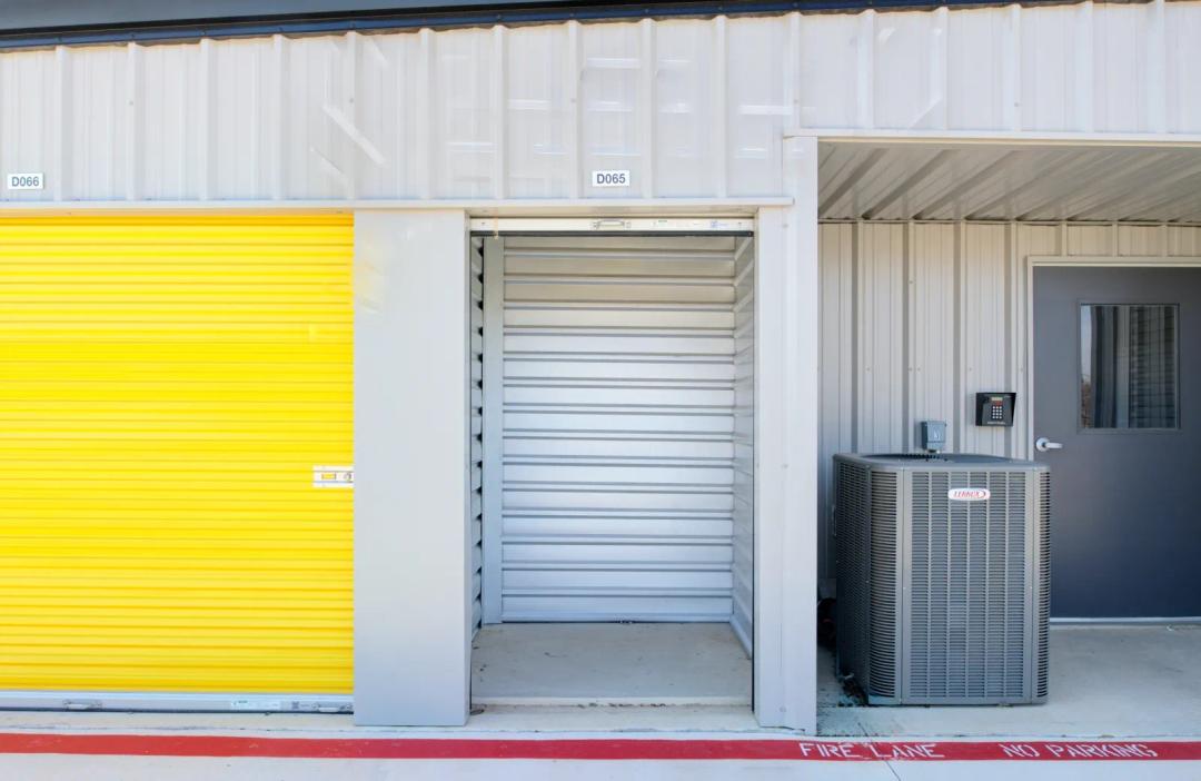 Storage King USA - Fort Worth Drive media 3