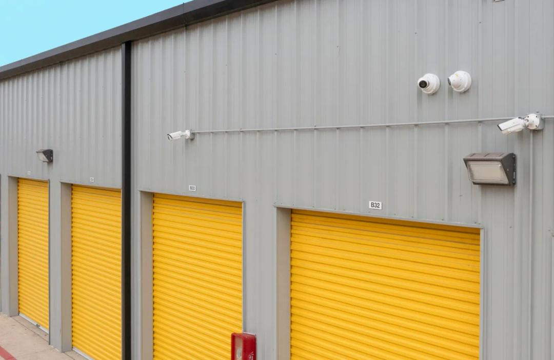 Storage King USA - Baytown - Garth Road media 8