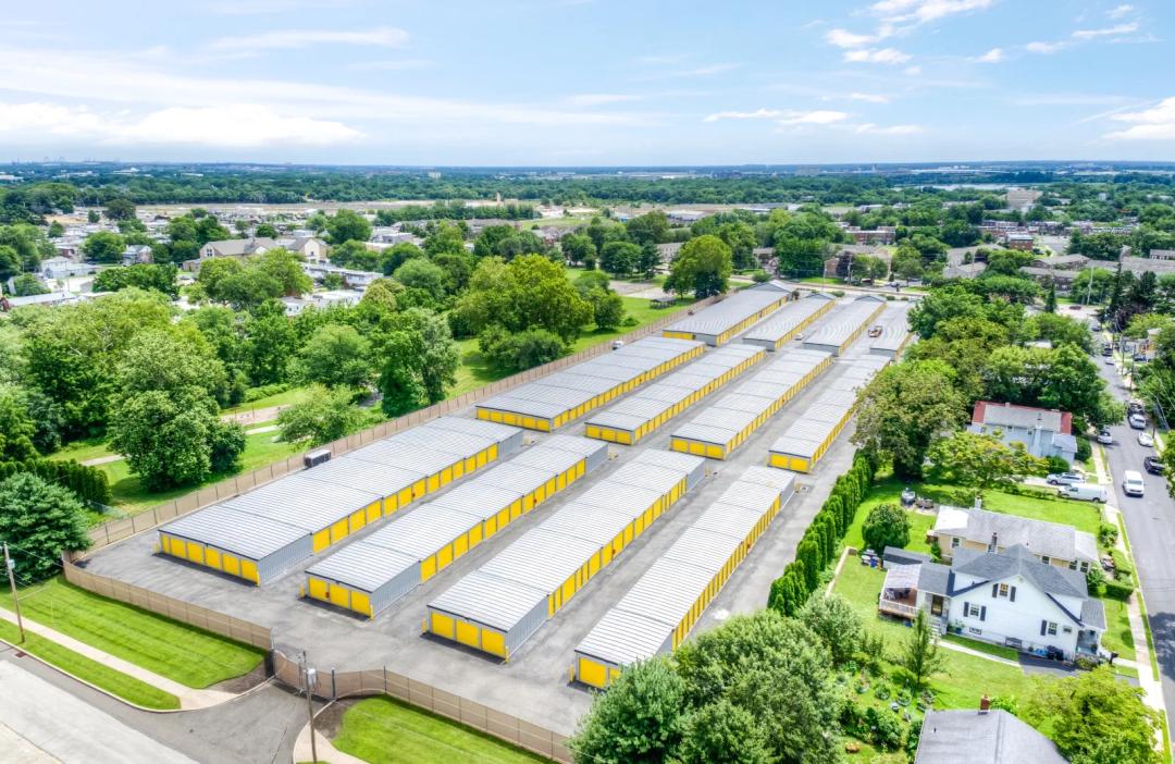 Storage King USA - Hook Road media 22