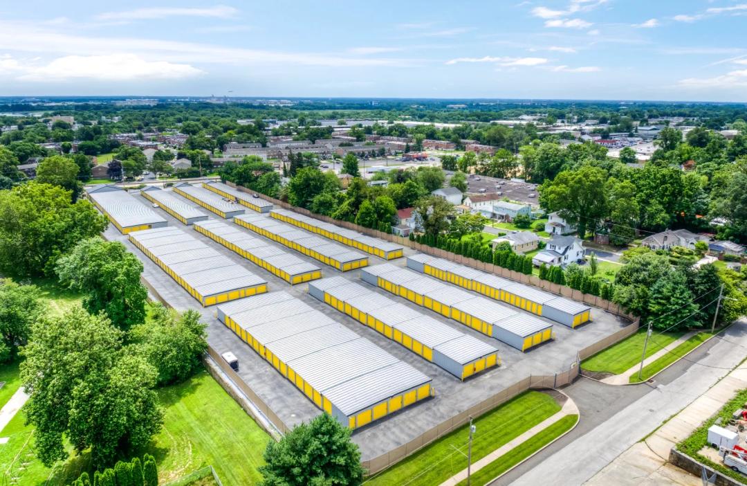 Storage King USA - Hook Road media 20