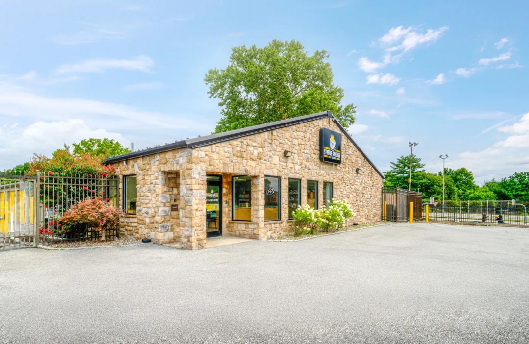 Storage King USA - Hook Road media 4