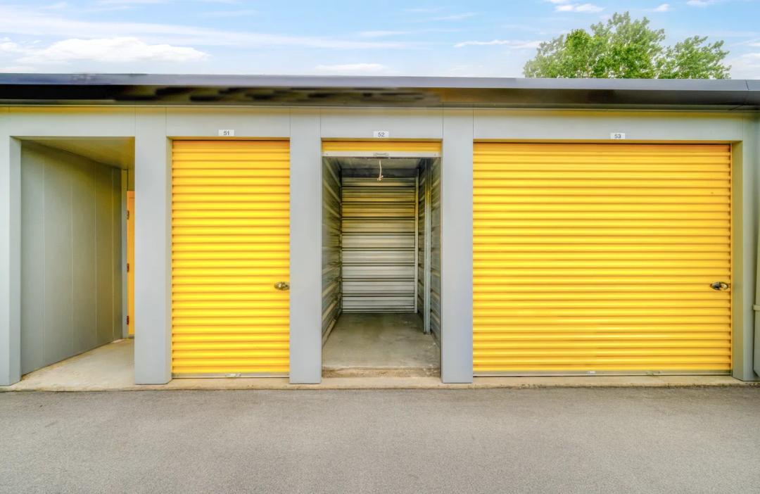 Storage King USA - Hook Road media 18